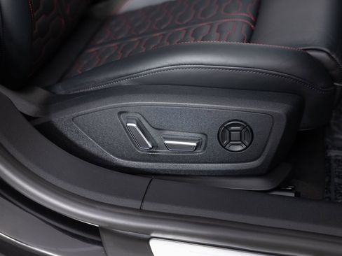 Used 2021 Audi RS 7 Sportback w/ Carbon Optic Package image 28