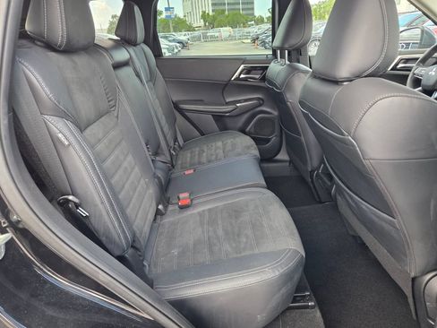 Used 2022 Mitsubishi Outlander SE AWD/4WD image 15