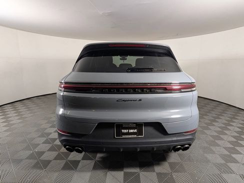 Used 2024 Porsche Cayenne S AWD/4WD image 6