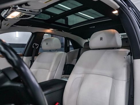 Used 2011 Rolls-Royce Ghost image 45