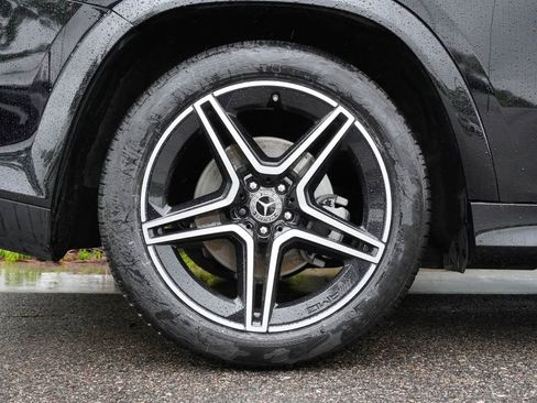 Used 2024 Mercedes-Benz GLS 450 4MATIC image 32