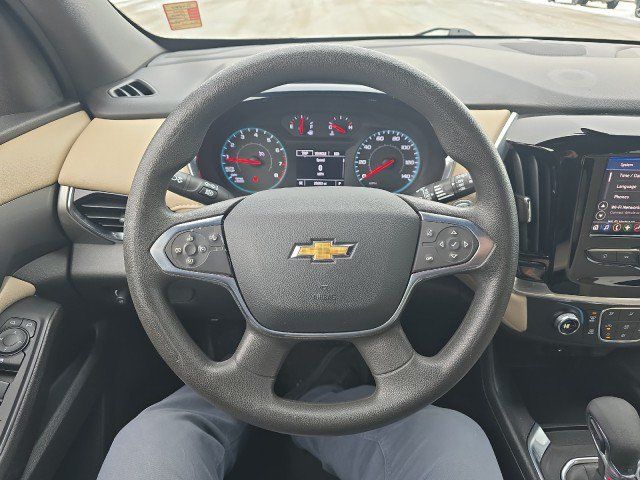 Used 2023 Chevrolet Traverse LS FWD image 19