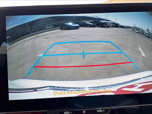 Used 2025 Toyota Corolla SE image 24