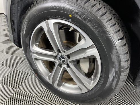 Used 2019 Mercedes-Benz GLC 300 4MATIC image 10