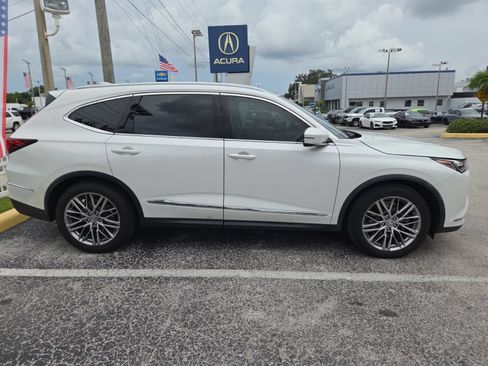 Used 2024 Acura MDX SH-AWD w/ Advance Package image 5