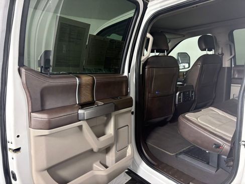 Used 2019 Ford F250 Limited w/ FX4 Off-Road Package image 29