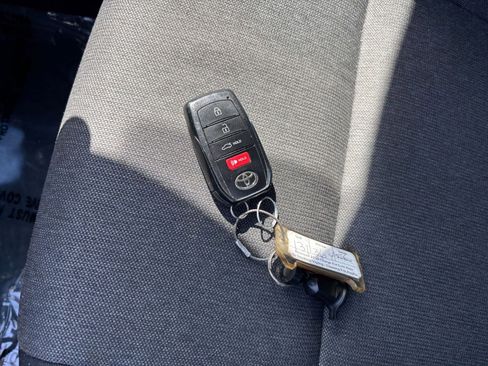 Used 2025 Toyota Camry LE FWD image 20