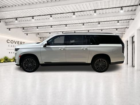 Used 2024 Cadillac Escalade ESV Sport Platinum AWD/4WD image 9