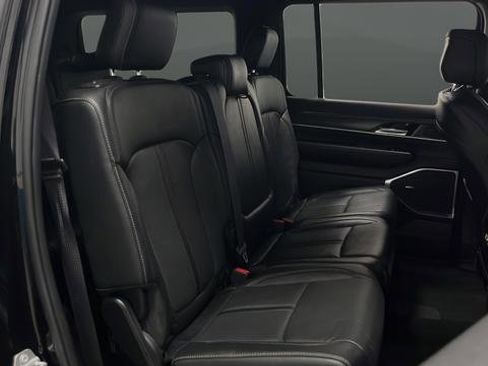 Used 2023 Jeep Wagoneer Series II AWD/4WD image 24