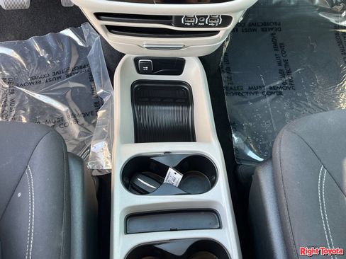 Used 2023 Chrysler Voyager LX FWD image 30