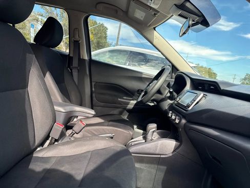 Used 2024 Nissan Kicks S FWD image 13