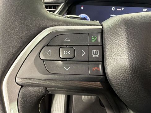 Used 2025 Jeep Grand Cherokee L Laredo AWD/4WD image 17