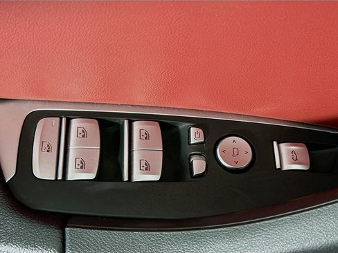 Used 2023 BMW X3 sDrive30i w/ Premium Package w/ZPA image 24