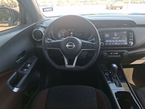 Certified 2024 Nissan Kicks SR FWD image 9