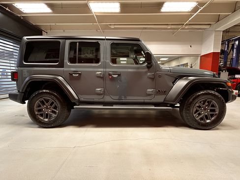 Certified 2025 Jeep Wrangler Sport S image 12