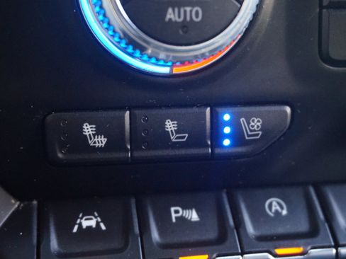 Used 2019 GMC Sierra 1500 SLT w/ SLT Premium Plus Package image 31