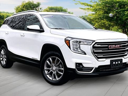 Used 2024 GMC Terrain SLT AWD/4WD image 1