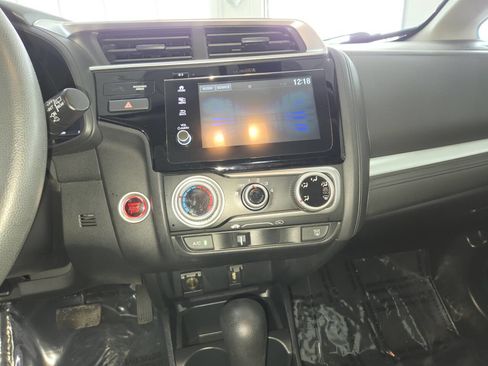 Used 2018 Honda Fit EX image 31