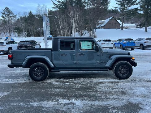 New 2026 Jeep Gladiator Sport image 4