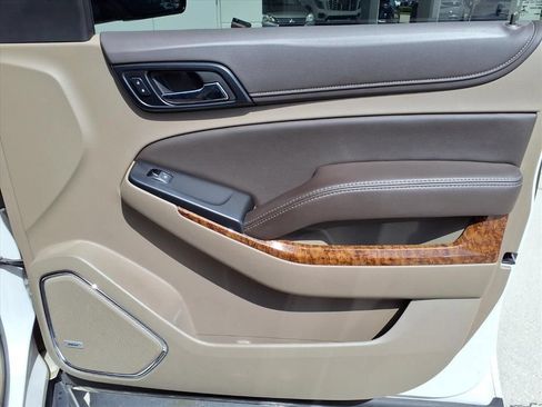 Used 2020 Chevrolet Suburban Premier RWD image 9