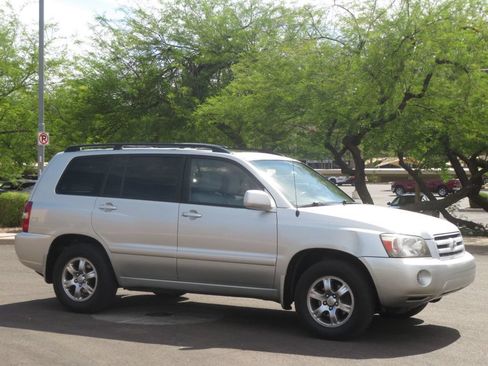 Used 2004 Toyota Highlander 4WD V6 image 4