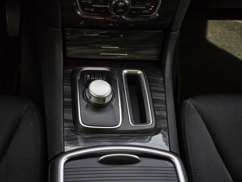 Used 2021 Chrysler 300 Touring w/ Sport Appearance Package RWD image 16