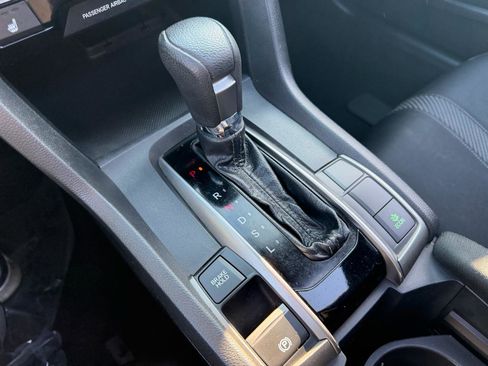 Used 2018 Honda Civic EX image 16