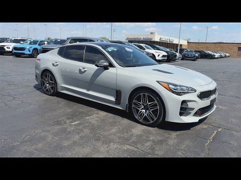 Used 2022 Kia Stinger GT2 AWD/4WD image 2
