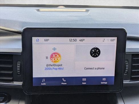 Used 2022 Ford Explorer XLT w/ Equipment Group 202A image 13