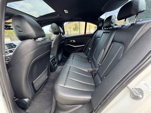 Used 2020 BMW 330i Sedan w/ Premium Package RWD image 27