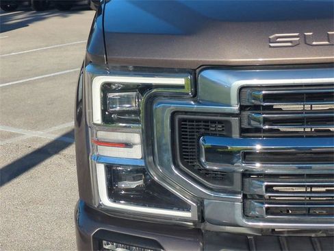 Certified 2021 Ford F250 Limited w/ FX4 Off-Road Package image 10