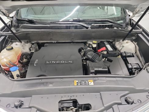 Used 2016 Lincoln MKX Premiere w/ Cargo Accessories Package image 12