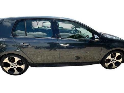 Used 2012 Volkswagen Golf 4-Door FWD image 7