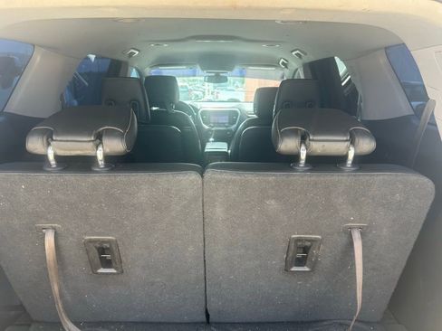 Used 2019 GMC Acadia SLT image 10