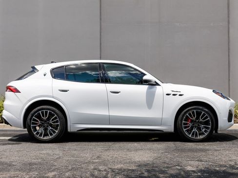 Certified 2023 Maserati Grecale Modena AWD/4WD image 6