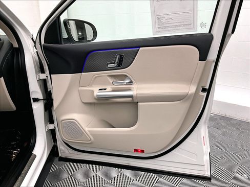 Certified 2023 Mercedes-Benz GLA 250 image 25