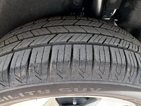Certified 2024 Ford Escape Platinum AWD/4WD image 21