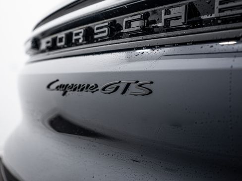New 2026 Porsche Cayenne GTS image 27