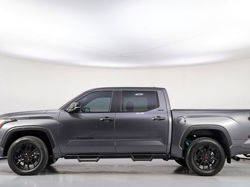 Used 2025 Toyota Tundra Limited w/ TRD Off-Road Package image 7