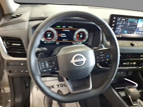 Used 2025 Nissan Rogue SL image 21