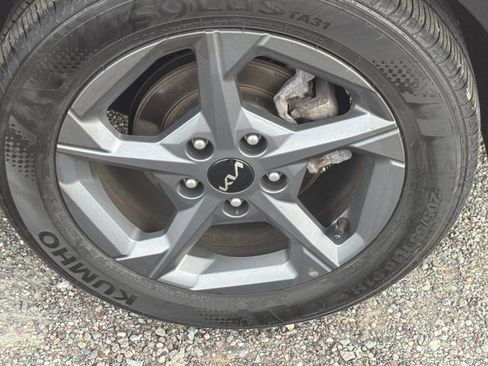 Used 2025 Kia K4 FWD image 25