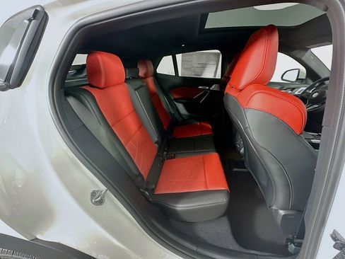 Used 2025 BMW X2 xDrive28i w/ Technology Package image 33