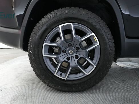 Used 2024 Rivian R1S Adventure AWD/4WD image 22
