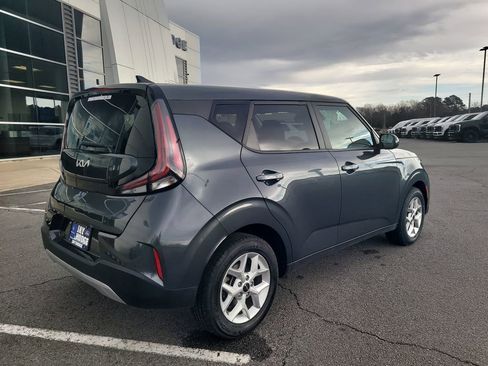 Used 2024 Kia Soul LX w/ Option Group 015 image 3