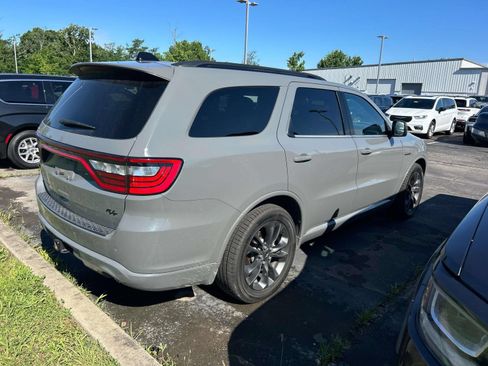 Used 2023 Dodge Durango R/T RWD image 2