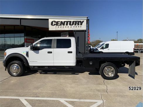 Used 2021 Ford F550 4x4 Crew Cab Super Duty w/ Power Equipment Group image 4
