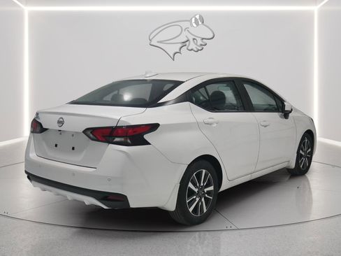 New 2025 Nissan Versa SV w/ Trunk Package FWD image 5