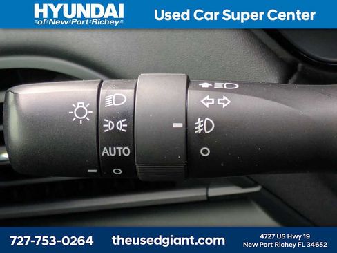 Used 2025 Subaru Outback Premium image 34