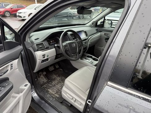 Used 2023 Honda Ridgeline RTL image 8