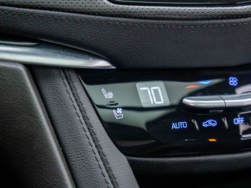 Certified 2025 Cadillac XT5 Premium Luxury AWD/4WD image 32